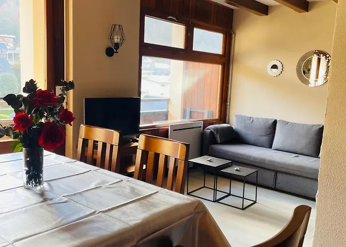 Les Cimes 55 M2 - Piscine Interieure Vue Montagne Centre Village - Parking - Avec Linge Et Menage De Fin De Sejour Compris Apartment