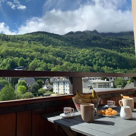 58 M2 Avec Piscine Interieure Vue Montagne Centre Village , Parking Prive Apartment